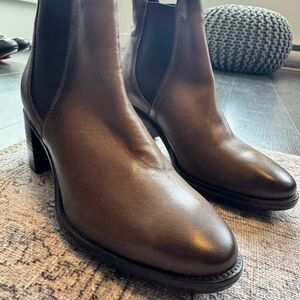 Brown Leather Ankle Boots by EOS Portugal
